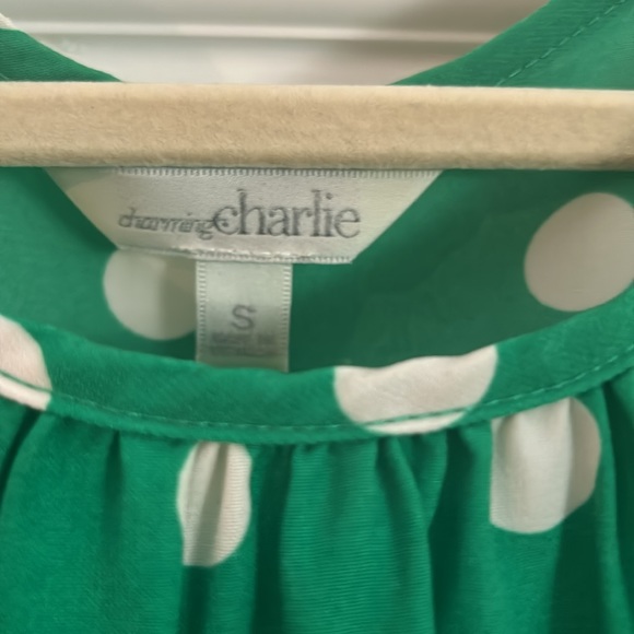 Kelly green polka dot top. - Picture 2 of 3